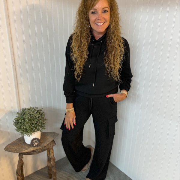 Photo from @joyinstyleblog handle, with 2 products.