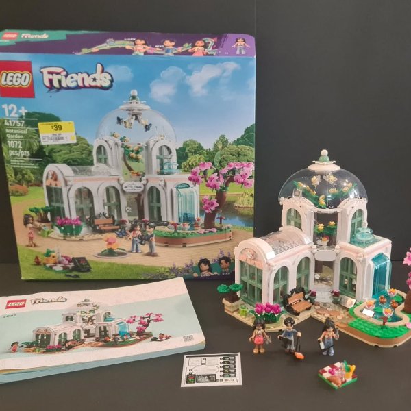 Photo from @brickolage_yyc handle, with 1 product.