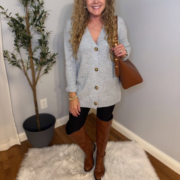 Photo from @joyinstyleblog handle, with 2 products.