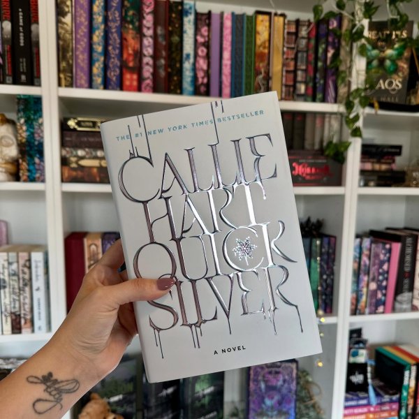 Photo from @hotoffthekindle handle, with 1 product.