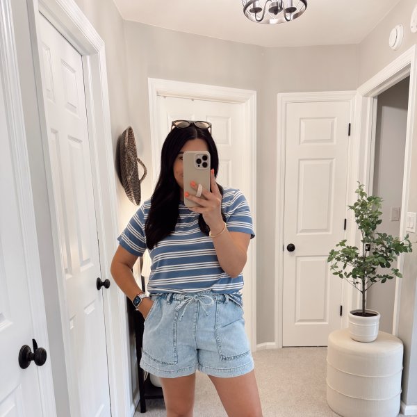 Photo from @hollylikestoshop handle, with 2 products.
