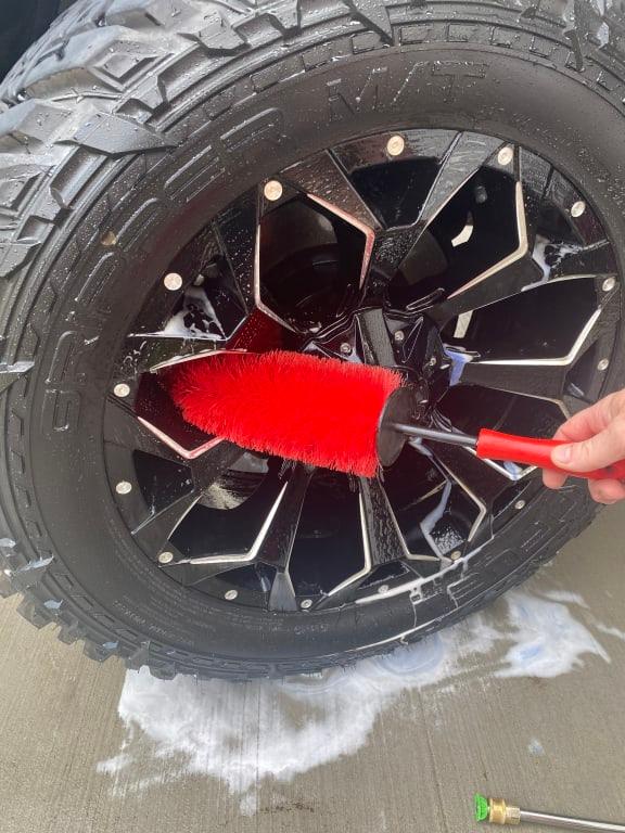 Chemical Guys ACC607 - Little Red Rocket Wheel and Rim Detailing
