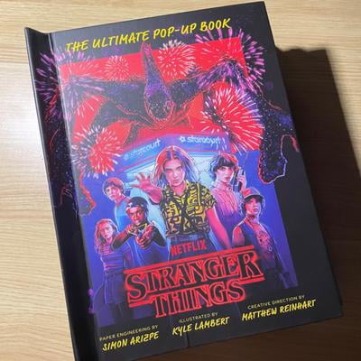 Simon Arizpe, Stranger Things Pop-Up Book, 9781647221263