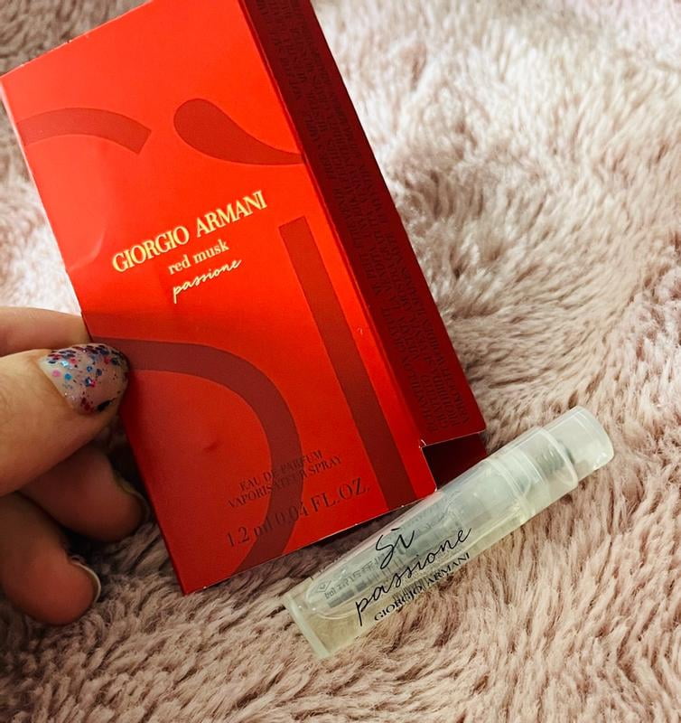 Giorgio Armani S√¨ Passione Red Musk Eau de Parfum, 3.3 Fl Oz
