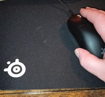 SteelSeries QcK Edge Gaming Mauspad Groß - 450x400mm Mit Genähten Kanten & Mikrogewebe