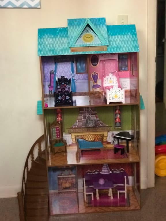 kidkraft arendelle dollhouse