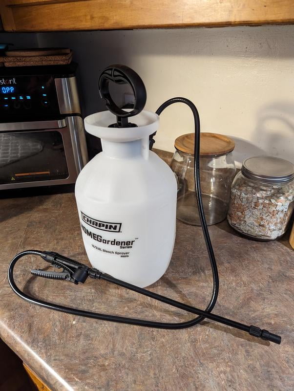 Customer reviews for Chapin HomeGardener 16400 1-Gallon Bleach