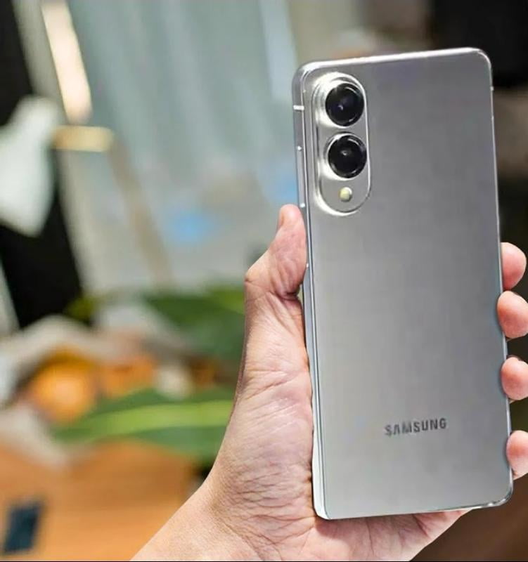 Samsung Galaxy S25 Edge 512GB Smartphone (Unlocked), Titanium Icy