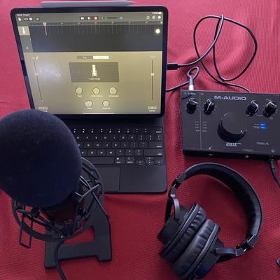 M-Audio AIR 192|4 Vocal Studio Pro Kit with USB Interface