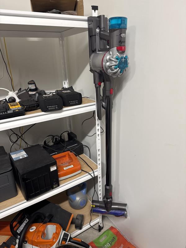 Dyson V8 Absolute Cordless Vacuum, Silver Nickel, Pet-Friendly
