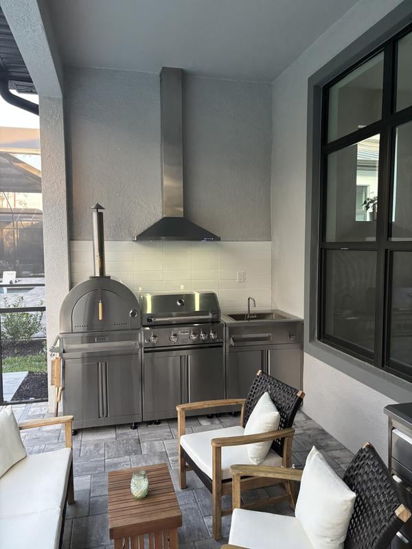 Thor Kitchen 4-Piece Modular Outdoor Kitchen Island with Liquid