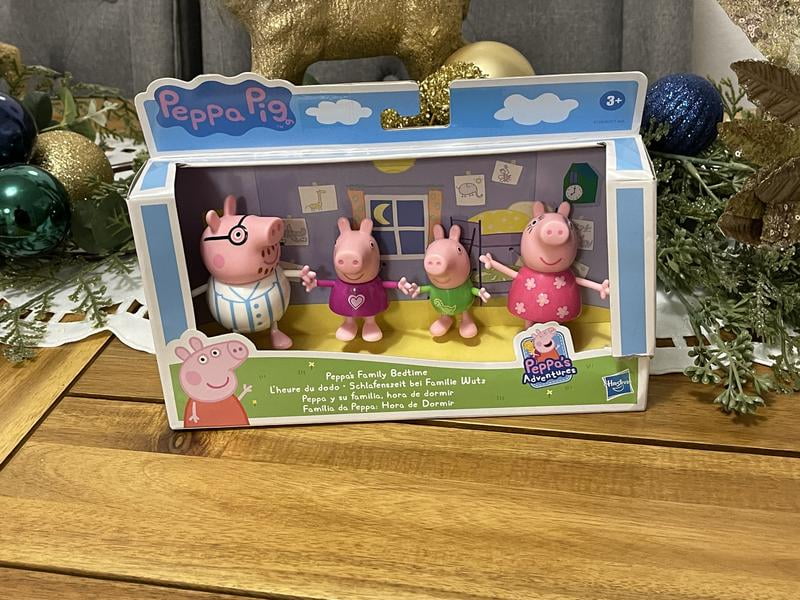 Peppa Pig Toys Peppa's Family Holiday Vacation-Themed Baby Dolls