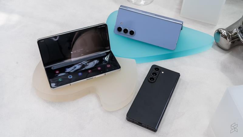Samsung Galaxy Z Fold5 Dual-SIM 5G Smartphone, 256GB+12GB RAM
