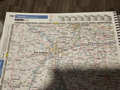 Road Atlas Large Scale 2025 最新版 Rand McNally Road Atlas Large Scale 2025: United States