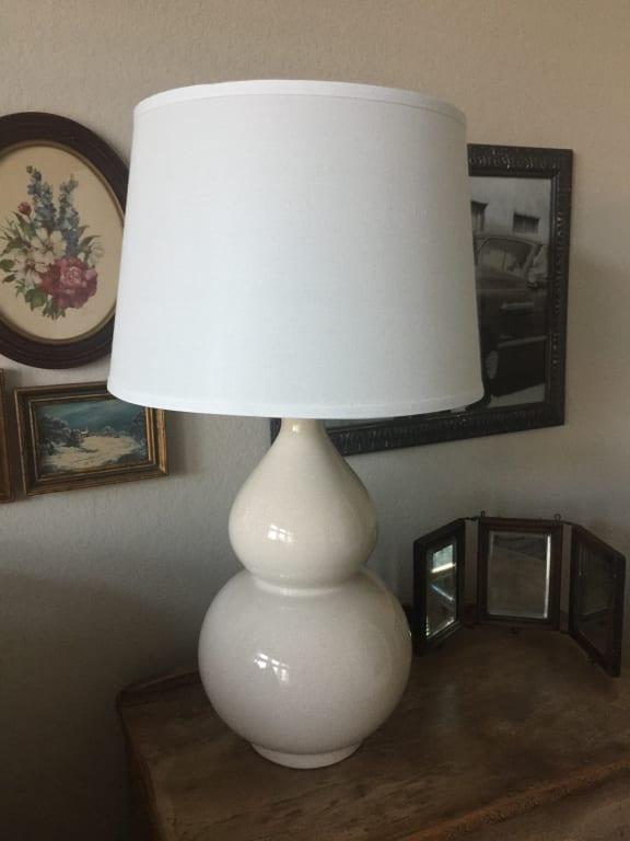 saffi table lamp