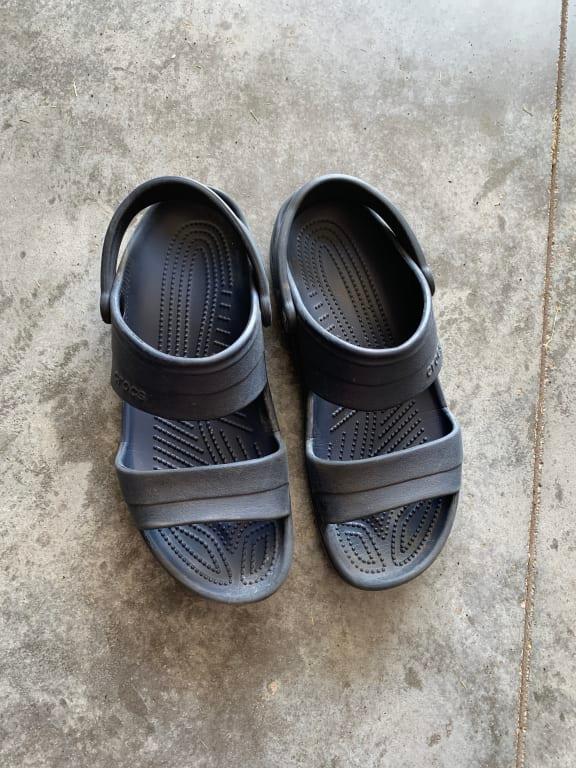 giày crocs swiftwater