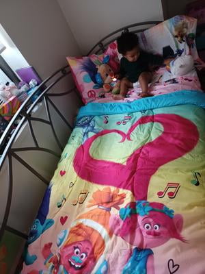 Trolls Kids Twin Bed in a Bag, Comforter and Sheets, Pink, DreamWorks