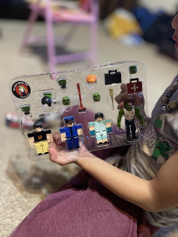 Jazwares Roblox Field Trip Z: Deluxe Principal Boss Zombie Action