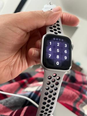 Apple Watch Nike SE (1st Gen) GPS, 40mm Silver Aluminum Case with