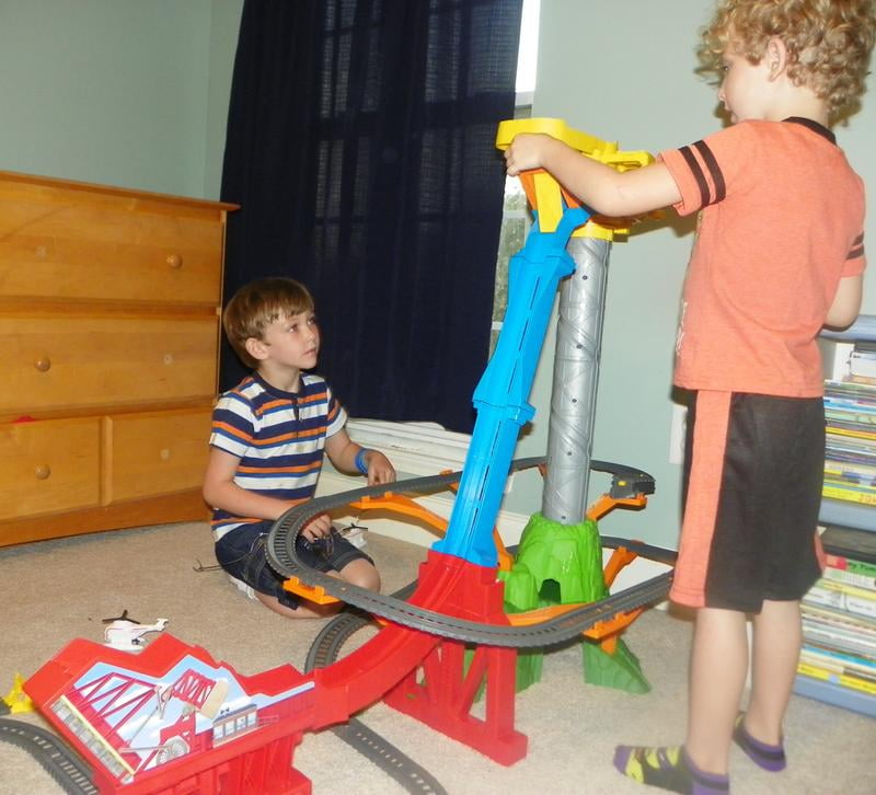 thomas sky high bridge jump toys r us