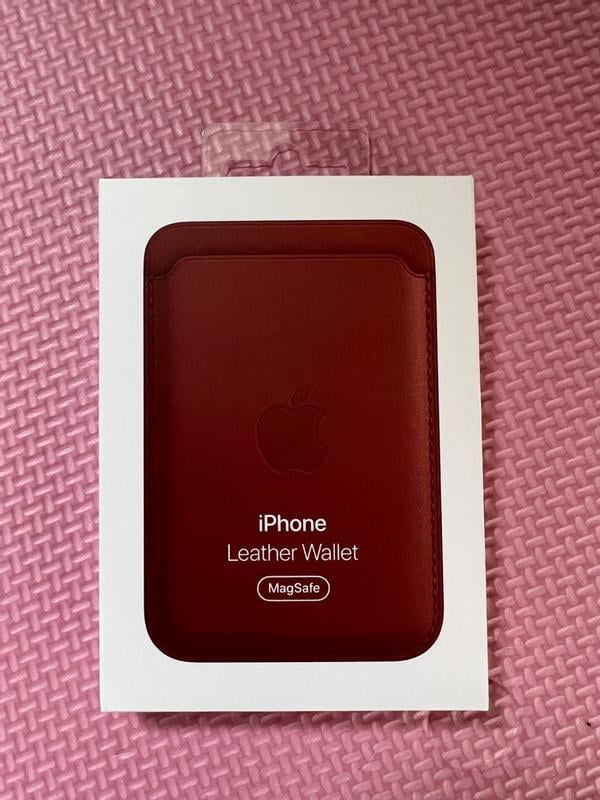 Free Shipping! Apple iPhone Leather Wallet with MagSafe