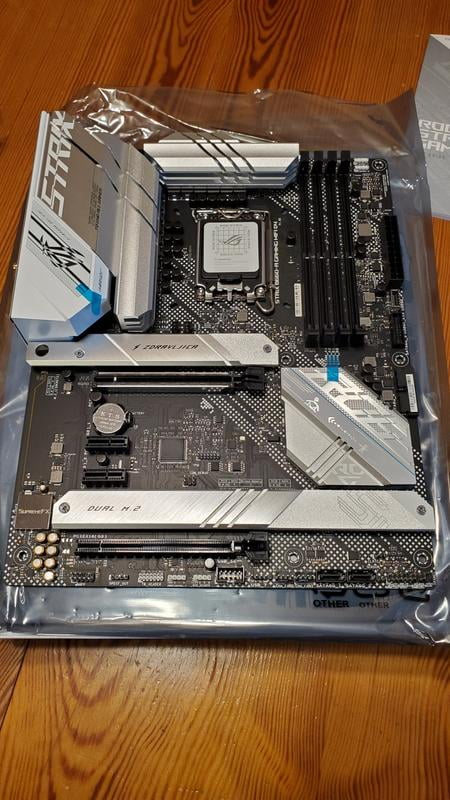 ASUS ROG STRIX B660-A GAMING WIFI D4 LGA 1700 (Intel 12th Gen) ATX