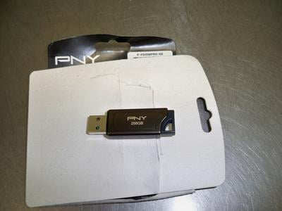 Clé USB 3.0 PNY 1 To PRO Elite - 400 Mo/s 
