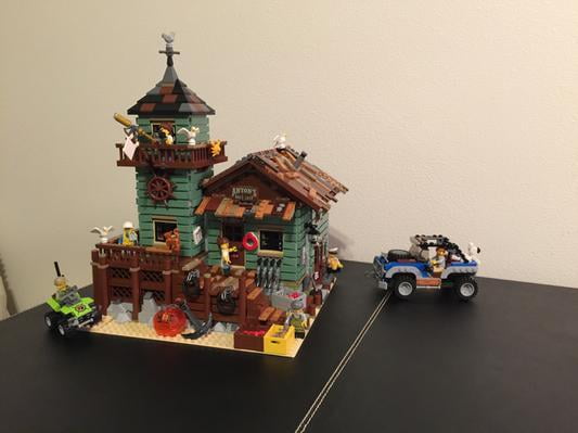 blandt præcedens vejkryds LEGO Ideas Old Fishing Store 21310 Building Set (2,049 Pieces) - Walmart.com