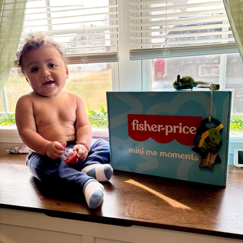 Fisher-Price Mini Me Moments Reel Fun Fishing Gift Set, 4 Baby Toys for  Newborn Sensory Play - Walmart.com