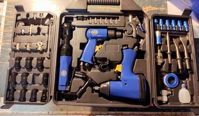Kit Outils Pneumatiques Goodyear 46 Pièces Avec Mallette Moulée – état Excellent
