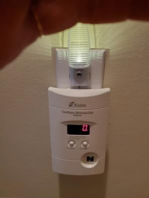 Kidde 900 0076 01 Ac Powered Plug In Carbon Monoxide Alarm Walmart Com Walmart Com