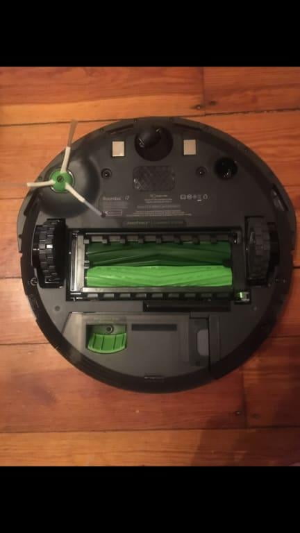 iRobot Roomba i7+ 7550 Wi-Fi Connected Robot Vacuum iRobot Roomba i7+ 7550 Wi-Fi Connected Robot Vacuum