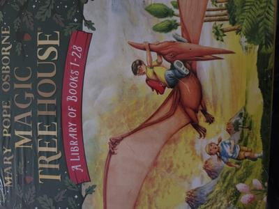 Magic Tree House Full Collection Box Set: Books 1-28 with