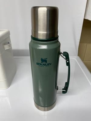 Stanley Classic Stainless Steel Vacuum Insulated Thermos Bottle, 1.1 Qt -  Walmart.Com