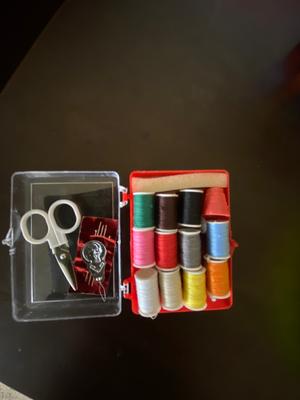 Stichting Nidos  70pcs Sewing Kit Thread Threader Needle Tape