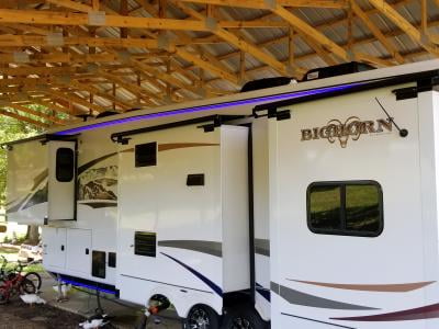 Lippert RV Solera Awning 8.5 Slider Black V000168107