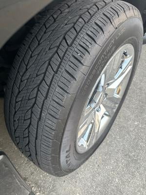 Free Shipping! Continental CrossContact LX20 275/55R20 111T Tire