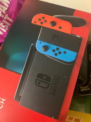 Nintendo Switch 32GB Console with Super Mario Odyssey Bundle