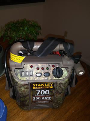 STANLEY 700 Amp Camo Jump Starter with Air Compressor 