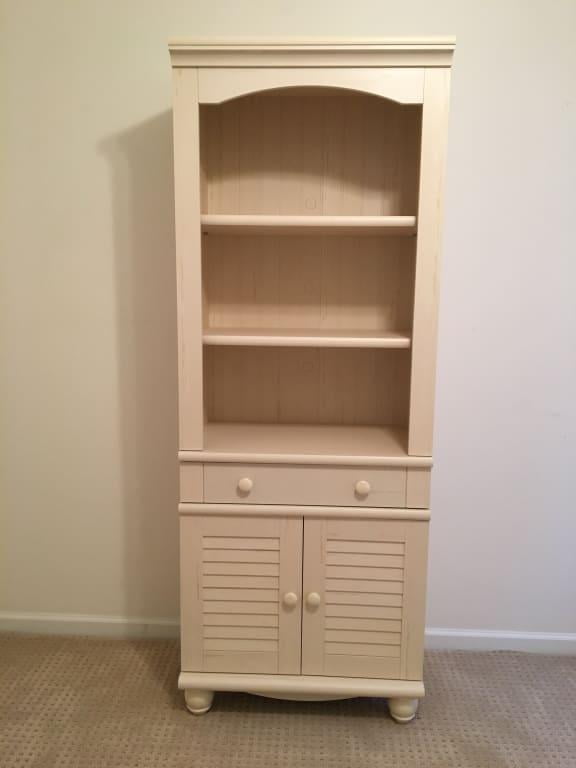 Kudosprs Com Cabinets Racks Shelves, Sauder Harbor View Library Bookcase With Doors Antiqued White Finish