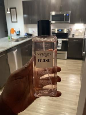 Victoria's Secret Tease Fragrance Mist, Floral Warm Gourmand, Body