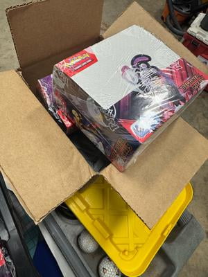 booster box football cards Amazon.com: 2023 Absolute Football Sealed Mega Box (42 Cards/Box) 1  Autograph or Memorabilia Card Per Box : Collectibles & Fine Art main image 1