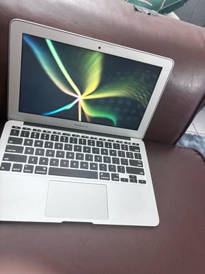 Restored Apple MacBook Air 2015 Laptop (MJVM2LL/A) 11.6