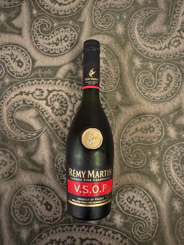 Remy Martin VSOP Cognac, 750 ml, Glass Bottle, 40% ABV - Walmart.com