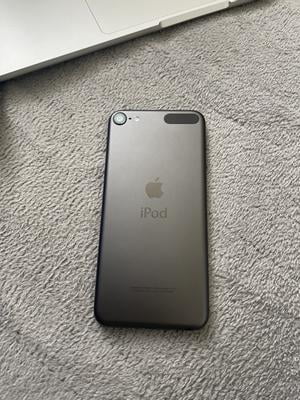 iPod touch 第7世代 128GBシルバー Amazon.co.jp: ipod touch第7世代128GBシルバーです Silver