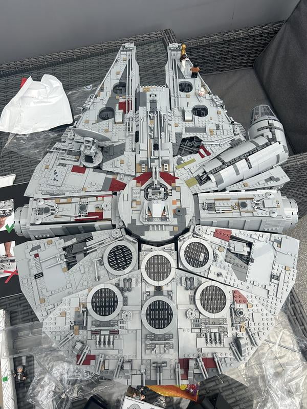 LEGO Star Wars Ultimate Millennium Falcon 75192 - Expert Building