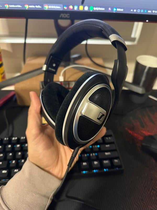 Sennheiser HD 599SE ブラック Amazon.com: Sennheiser HD 599 SE Around Ear Open Back
