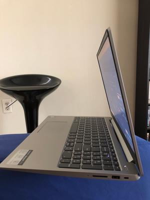 Lenovo IdeaPad 330S-15IKB 81F5 - Intel Core i5 - 8250U / up to 3.4