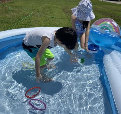 Intex Piscine gonflable avec sièges Blanc | Swiminn Intex Piscine gonflable avec sièges Blanc | Swiminn