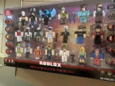 Roblox Action Collection From The Vault 20 Figure Pack Includes 20 Exclusive Virtual Items Walmart Com Walmart Com - how to get the sapphire gaze face on roblox